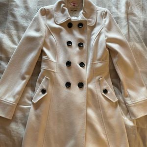 Women’s Peacoat - Like New - White